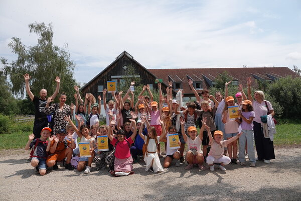 Bild vergr&ouml;&szlig;ern: Gruppenfoto Kindermeilen
